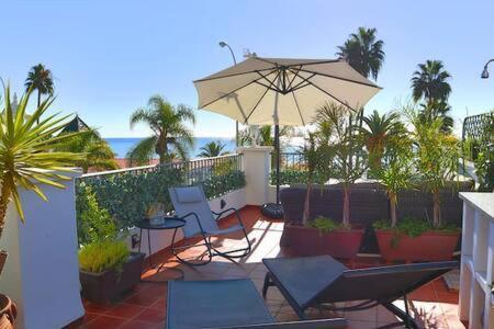 Apartamento En Primera Linea De Playa Nerja Ngoại thất bức ảnh