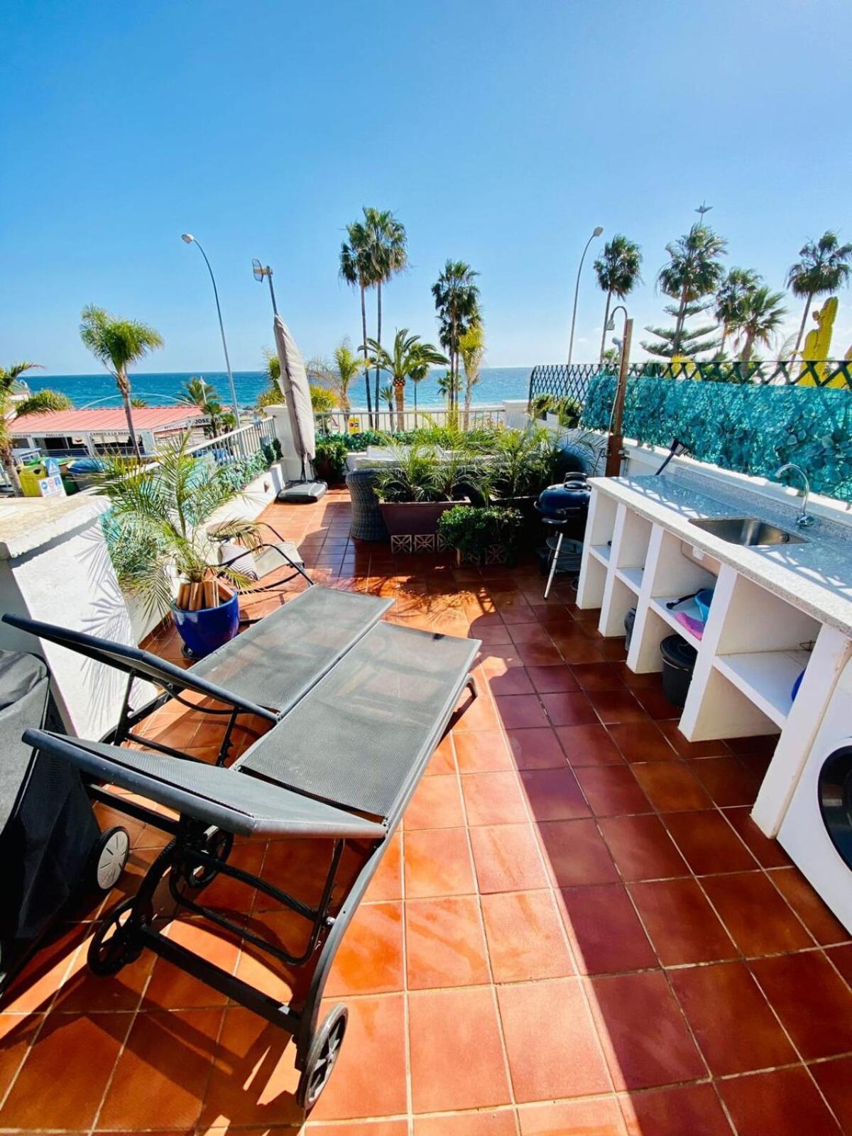 Apartamento En Primera Linea De Playa Nerja Ngoại thất bức ảnh